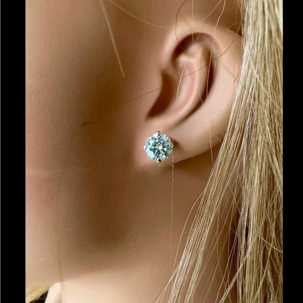 SALE ‼️ 1 Ct. Diamond Stud Earrings   Certified 💥